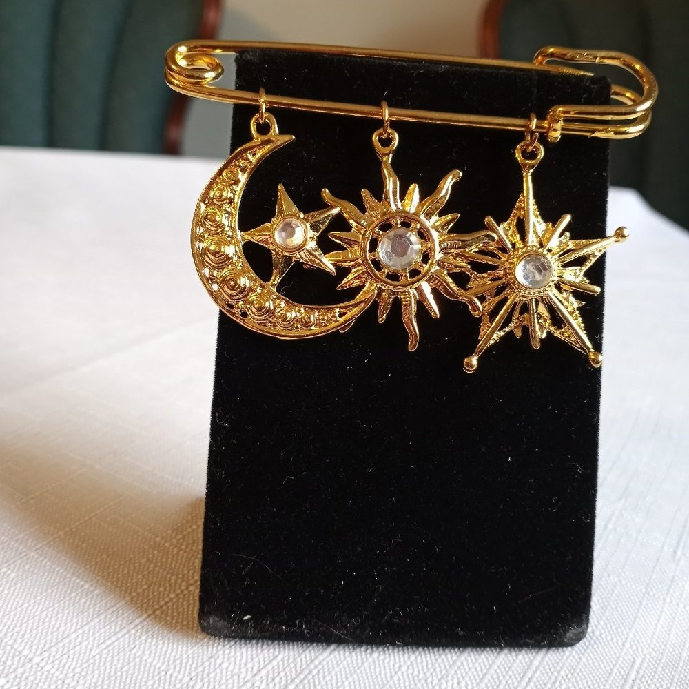 Scarf/Lapel Pin Moon Sun Stars NWOT-Item  #226